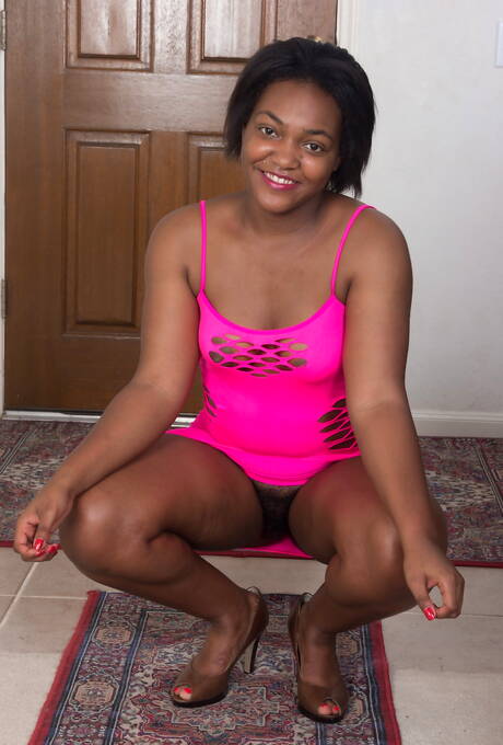 We Are Hairy are excited to present you with a xxx picture gallery showcasing Bobbie Rains showing amazing form