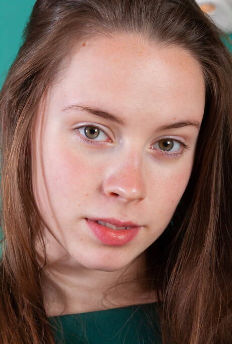 We Are Hairy invite you to explore xxx pics with Sammi unveiling beautiful body