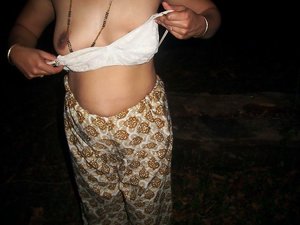 Fuck My Indian GF invites you to browse their xxx pictures with Indian Babe in hot sex scene